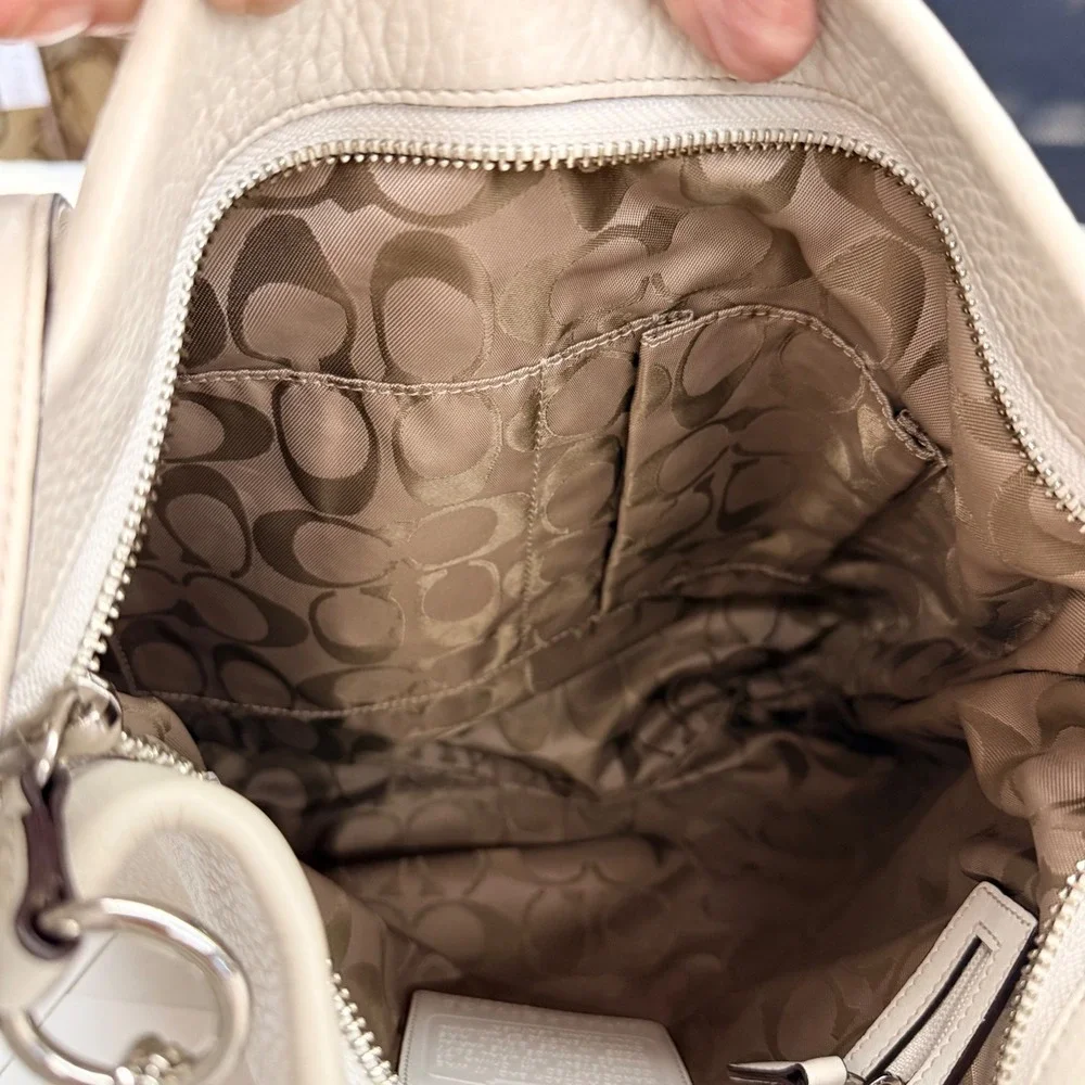 Coach Legacy 1428 Cream Pebbled Leather Hobo Cross body Off White Tassel Handbag